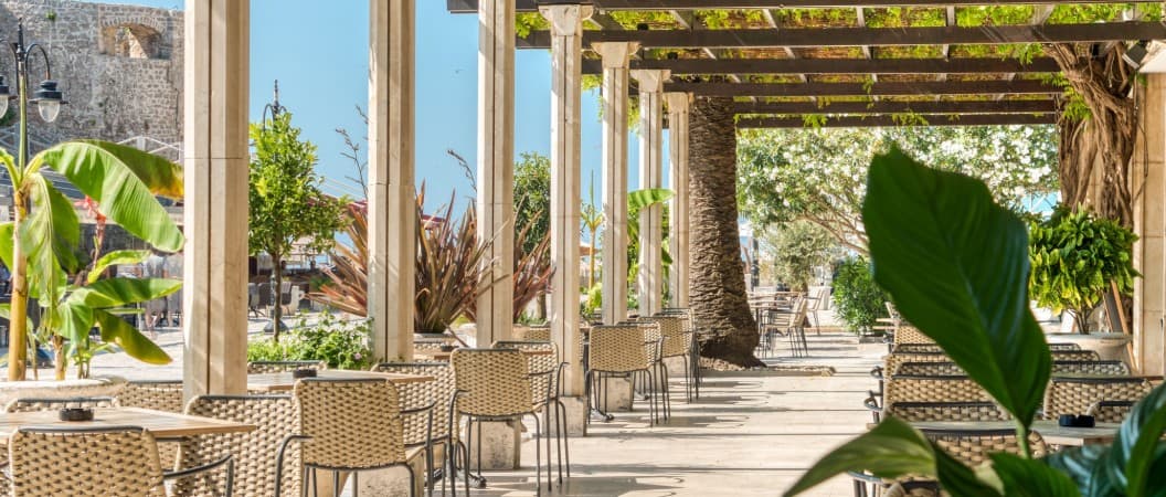 Hotel in Budva - Photo 1