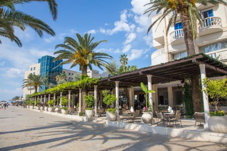 Hotel in Budva - Photo 0