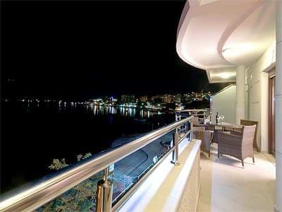 terasa_sa_pogledom_na_more_u_igalu