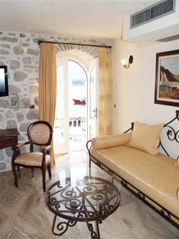 Hotel in Perast - Photo 5