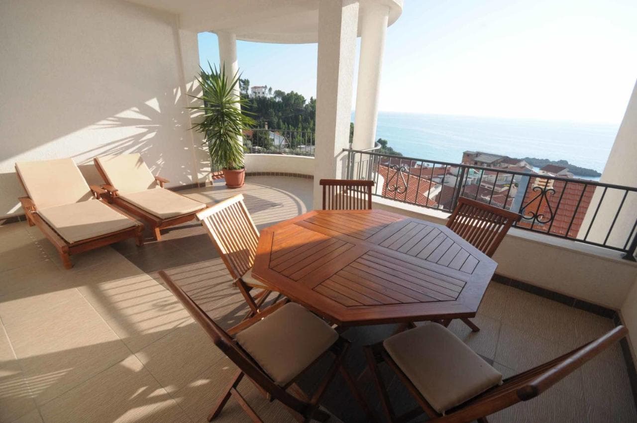 Apartment in Sveti Stefan - Photo 0