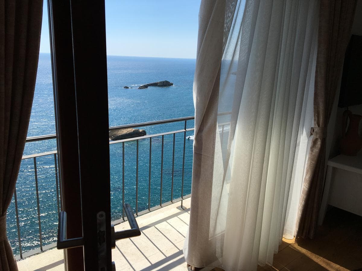 Hotel in Ulcinj - Photo 2