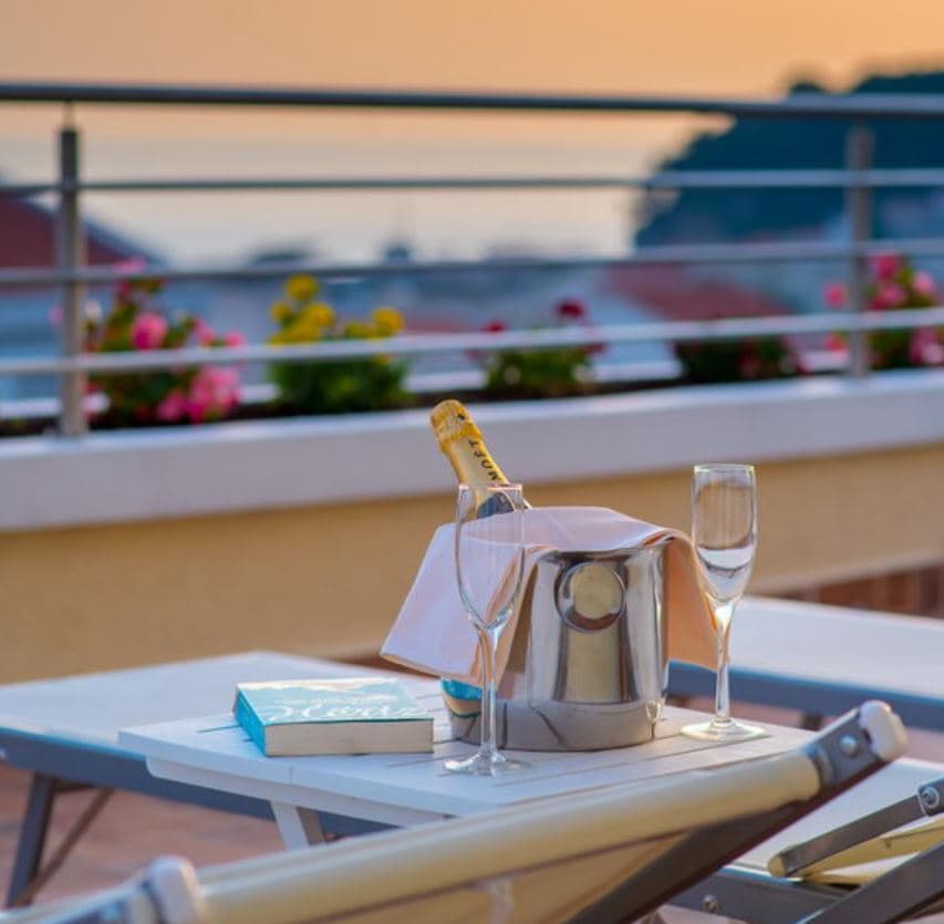 Hotel in Petrovac - Photo 0