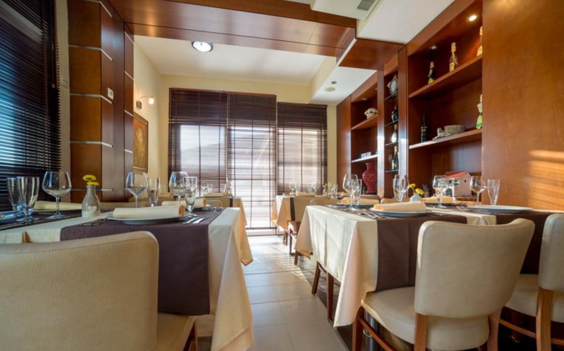 Hotel in Petrovac - Photo 3