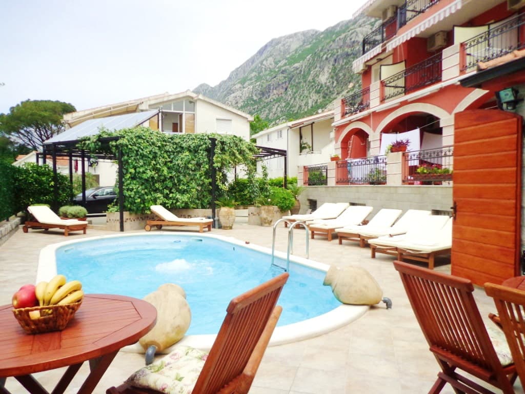 Apartment in Kotor - Photo 1