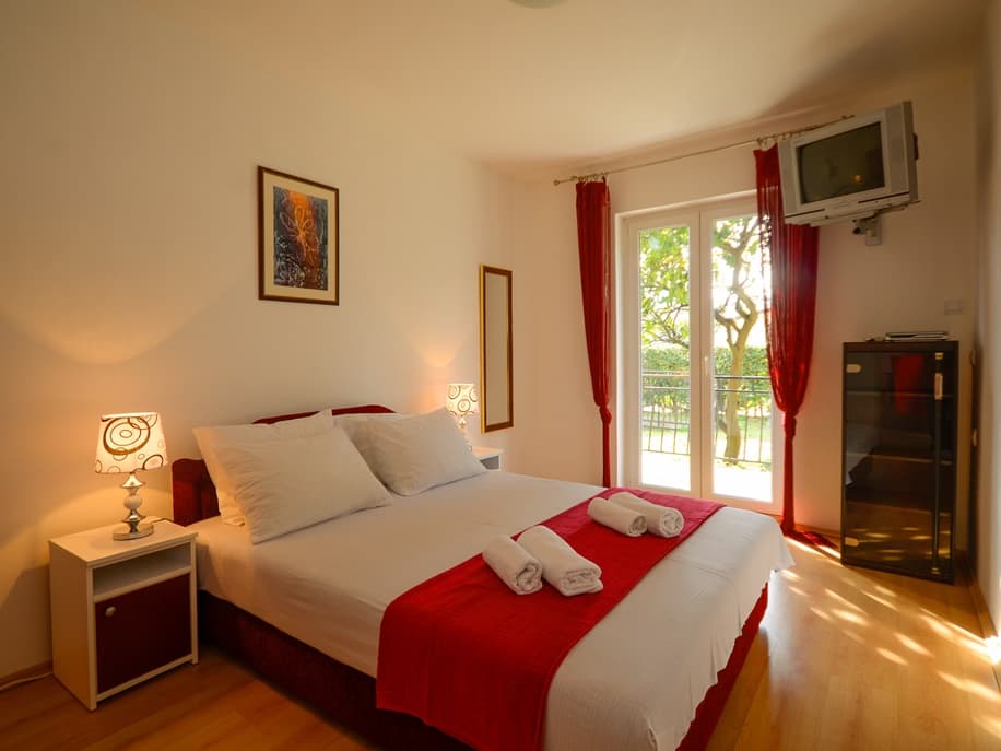 Apartment in Bijela - Photo 2