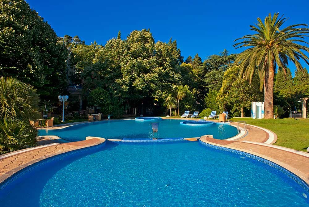 Hotel in Petrovac - Photo 0