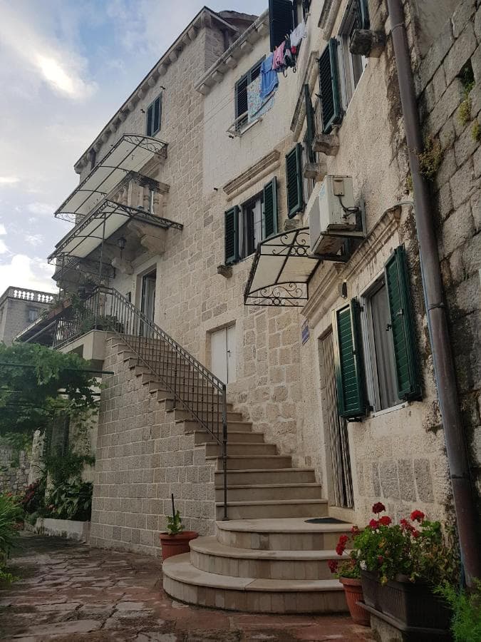 Apartment in Perast - Photo 1