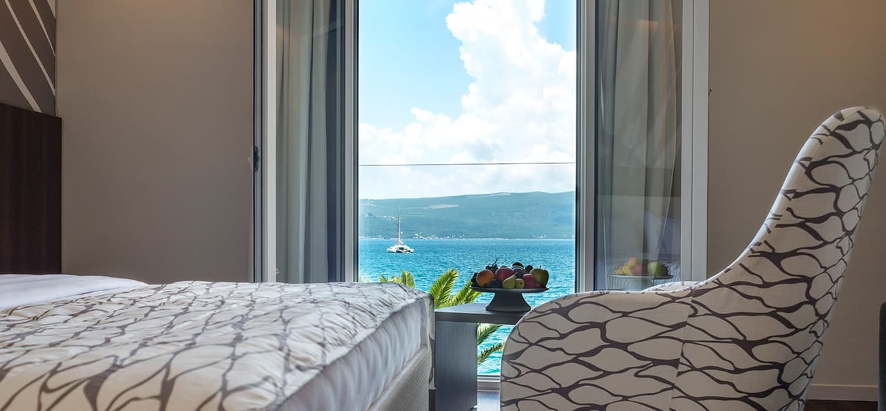 Hotel in Tivat - Photo 1