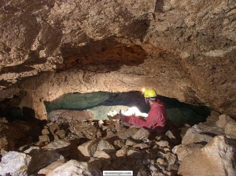 Пећине Ђаловића и Брно