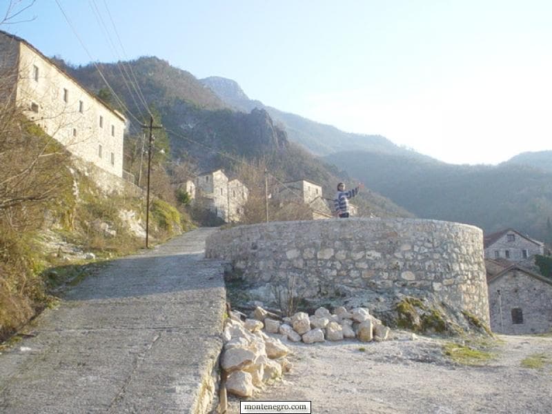 Crmnica - selo Godinje