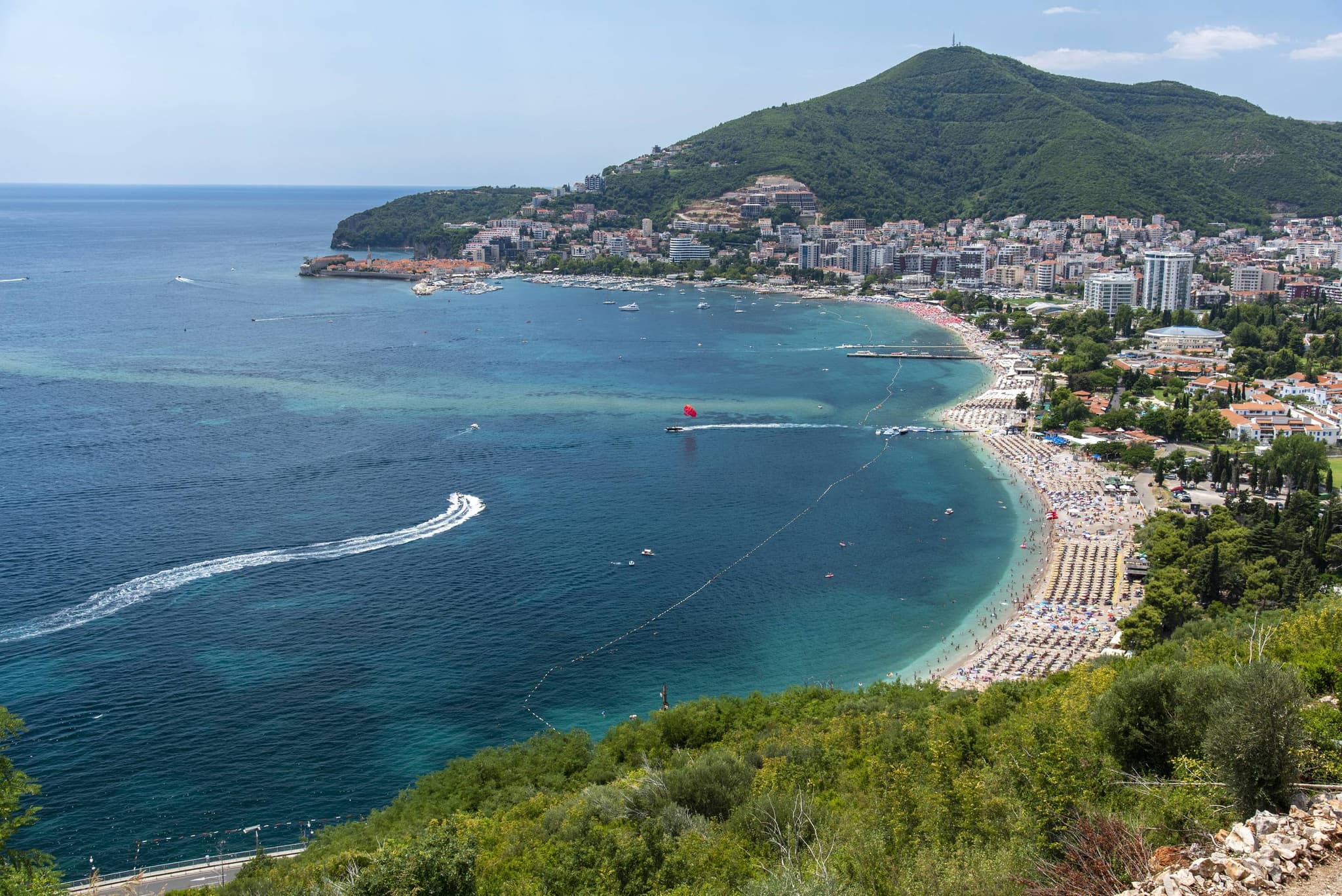 6 appartements abordables près de la mer à Budva